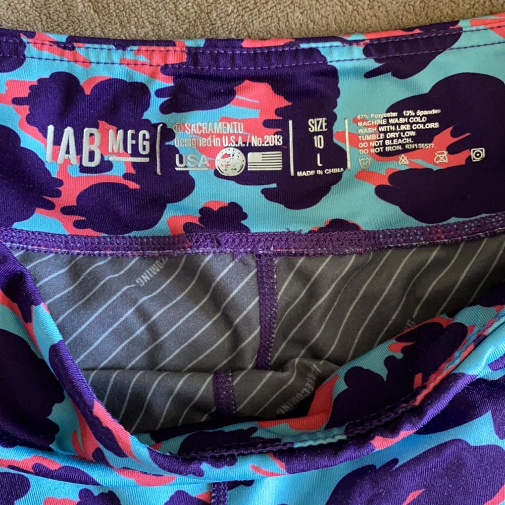 Neon leopard print workout booty shorts IAB - Picture 2 of 4